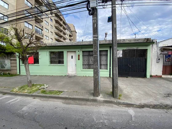 Concepción, Vendo Terreno Céntrico Con Tres Casas