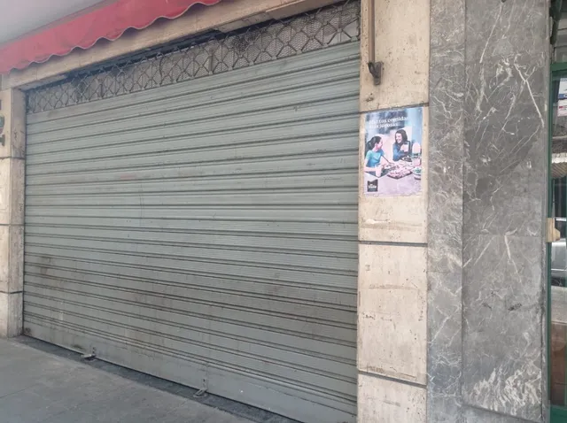 Alquiler Local Pie De Calle Chacao 240m2, 2 Baños, No Tiene Estacionamiento, 2 Entradas