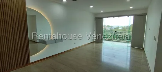 ¡¡lujoso Apartamento Con Esplendida Terraza Y Una Vista Magnifica, Excelente Ubicación, Completamente A Estrenar!! - La Lagunita Country Club - Luis Gomez - Mls #25-23950