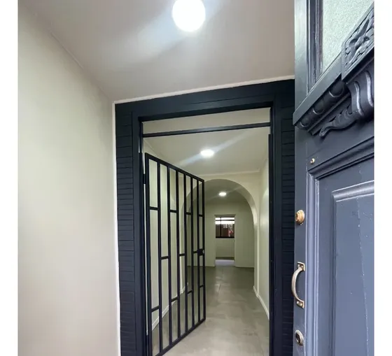Casa Full Remodelada Con Varios Estacionamientos