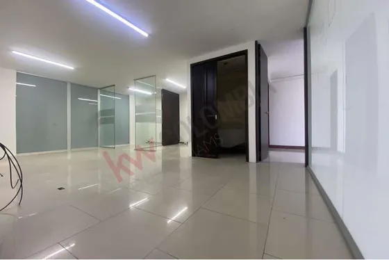 Oficina En Arriendo, El Lago, Chapinero, Bogotá.-8238 (8238).