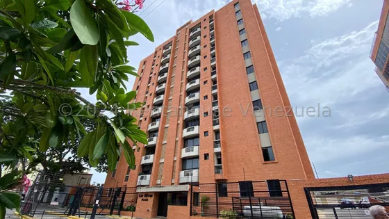 José Trivero Vende Bello Apartamento Ubicado En Zona Privilegiada De Barquisimeto, Cuenta Con Planta Eléctrica Y Gimnasio