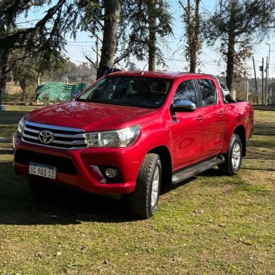 Toyota Hilux 2.8 Cd Srv 177cv 4x2