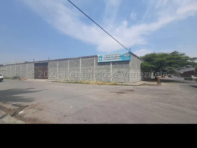 Dennymar Vende Terreno De 1476 Mts2 En Zona Ind.i, Cercado Totalmente Con Paredes De Bloques, Ubicado En Esquina, Con Galpón De 250 Mts2, Ideal Para Ser Acondicionado Para Tu Empresa B4ba7b9