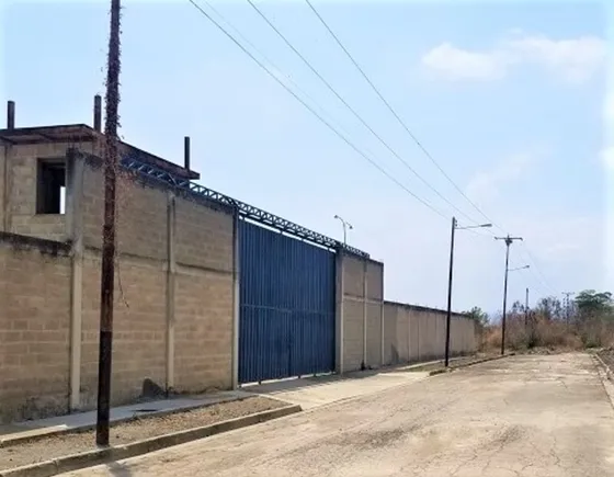 Terreno Industrial De .17.539 M2 