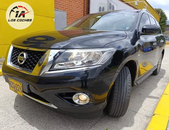 Nissan Pathfinder Pathfinder 4x4 7 Pasajeros - Financiamos