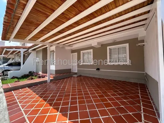 María Reyes Vende Espectacular Casa En La Ribereña, Amplia, Hermosa Con Planta Eléctrica Y Pozo De Agua Un Oasis En Cabudare