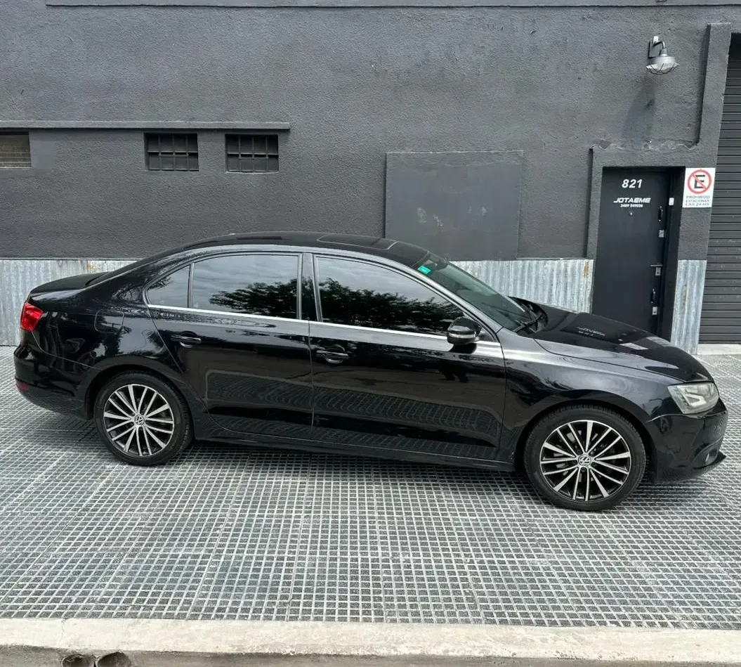 Volkswagen Vento 2.0 Sportline Tsi 200cv Bi-xenon Dsg