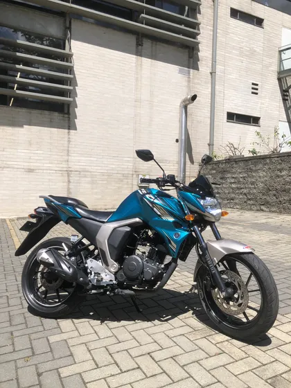 Moto En Excelente Estado, L