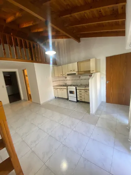 Departamento De Dos Ambientes Con Yapa Y Cochera 