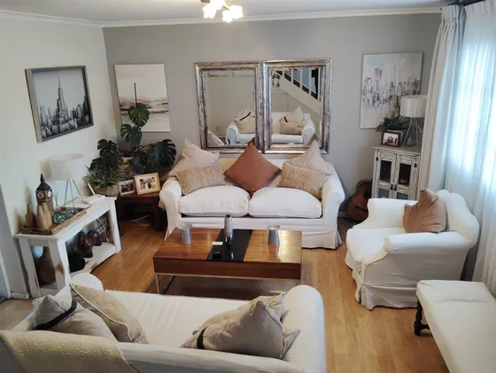 Casa En Venta De 3 Dorm. En Ñuñoa