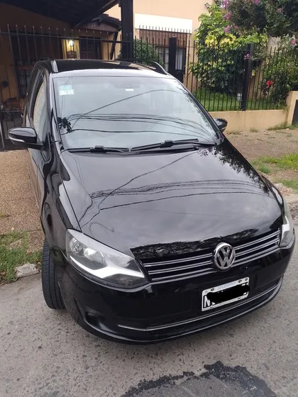 Volkswagen Suran 1.6 Imotion Highline