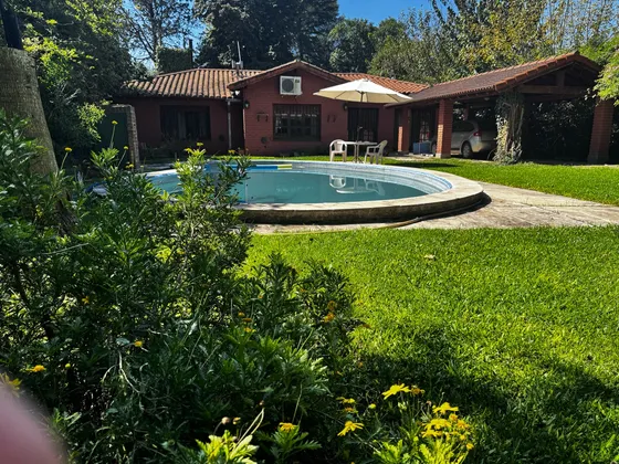 Venta Casa Quinta El Trebol 3 Dormitorios 1 Suite Con Piscina