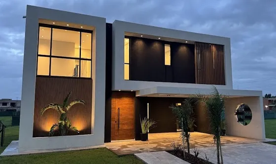 Casa En Venta A Estrenar En Barrio Canning Chico. Dueño Vende.