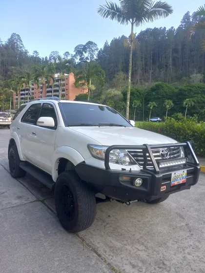 Toyota Fortuner Automatico