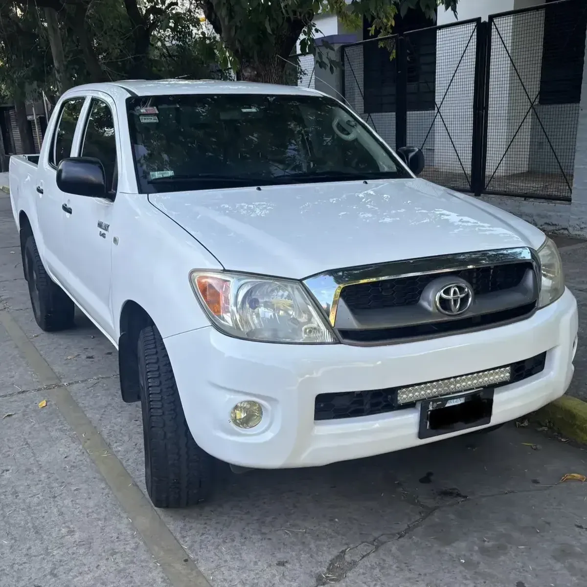Toyota Hilux Pick-Up 2.5 Dx Cab Doble 4x4 (2009)