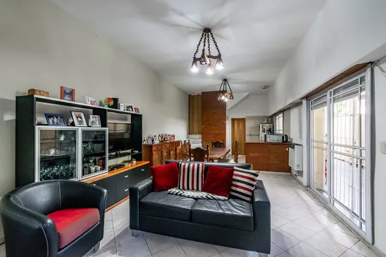 Venta Ph 4 Amb Frente-cochera-terraza-saenz Peña  