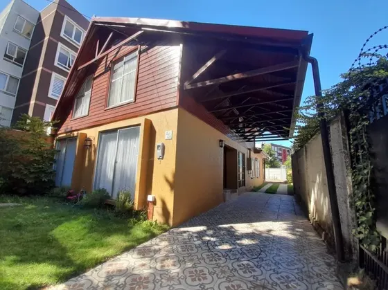 Casa En Arriendo En Avenida Schleyer