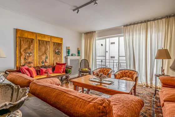 Semipiso - Venta - 4 Ambientes - Cochera - Balcon - Belgrano - Apto Credito
