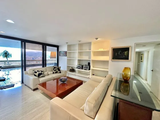 Apartamento De 310 M2 Colinas De Valle Arriba