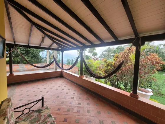 Se Vende Agradable Finca De Recreo En Girardota Vereda El Totumo A Tan Sólo 5 Minutos Del Parque Central Del Municipio.