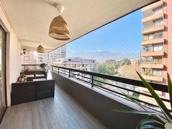 Colegio La Girouette / Sebastián Elcano