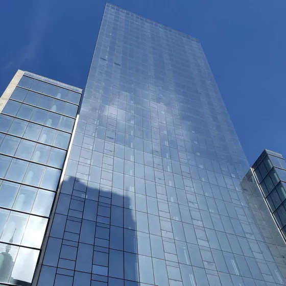 Venta Exclusiva Oficina En Piso Alto Con 72,80m², Planta Libre A Estrenar, En San Nicolás / Centro