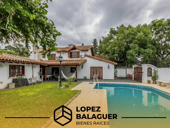 Venta Casa En Ciudad Evita - 4 Dormitorios - Pileta -