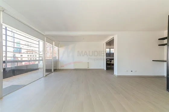 Departamento En Venta De 2 Dorm. En Las Condes