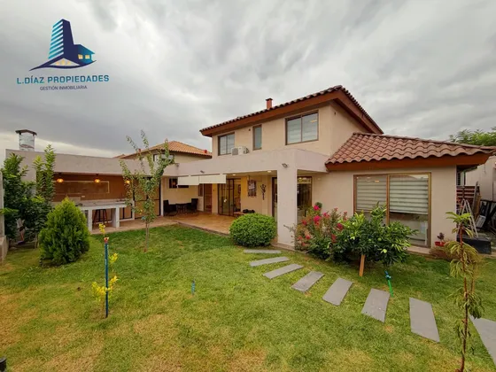 Casa En Las Calandrias/ Chicureo Norte-radial Nororiente!!