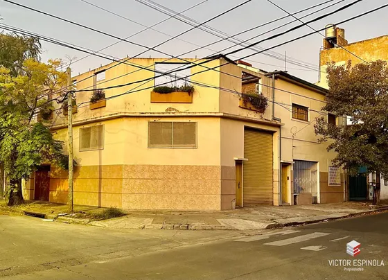 Casa Venta Con Local Ideal Dos Familias Zona Id Lynch Cerca Gral Paz