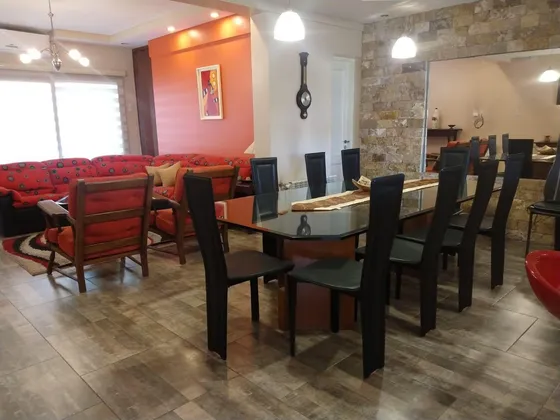 Casa En Venta - 4 Dormitorios 4 Baños - San Rafael