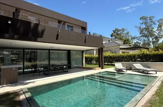 Casa En Venta En Saint Thomas Oeste, Canning, Esteban Echeverria