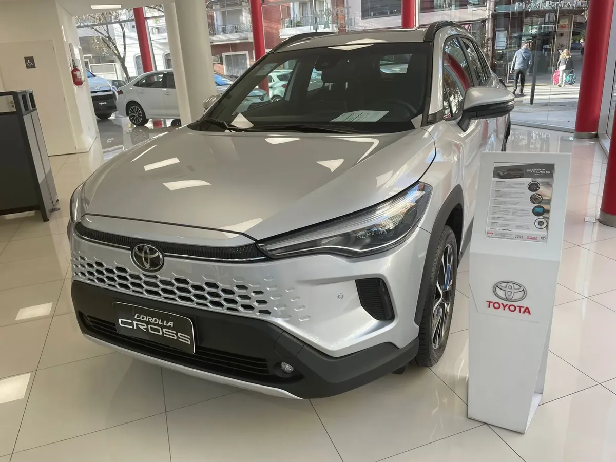 Toyota Corolla Cross XEI
