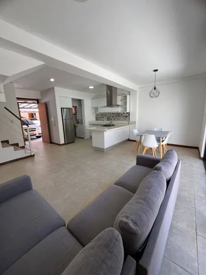 Townhouse En Alquiler En Manantial Naguanagua - Wc