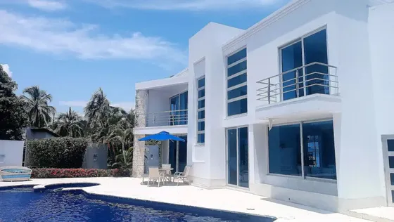 Casa En Venta En Melgar. Cod V21887