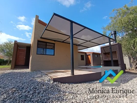 Casa Mas Consultorio Y Piscina En Villa De Merlo San Luis