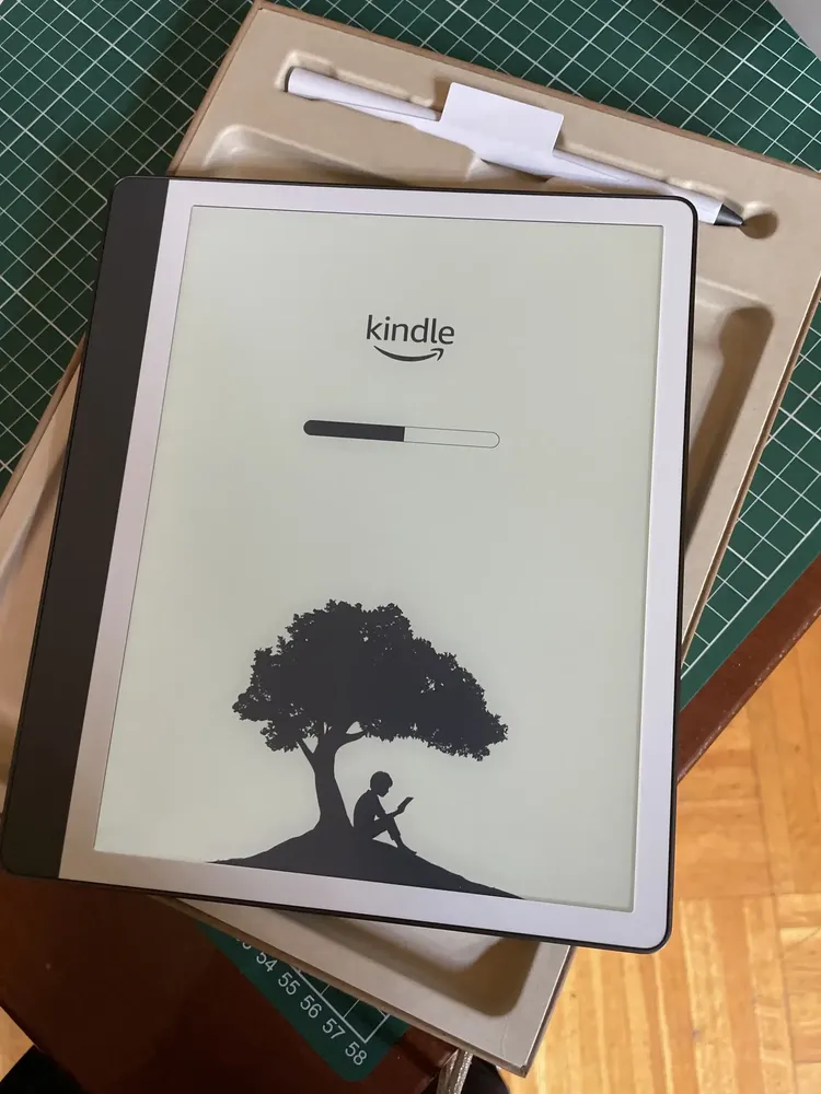い*ご様 kindle scribe 第1世代（2022年モデル）32G,本体と Kindle Scribe Notebook Design - 10.2インチディスプレイ、32GB