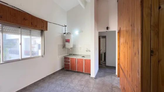 Departamento 5 Ambientes - Uso Profesional - Merlo Centro