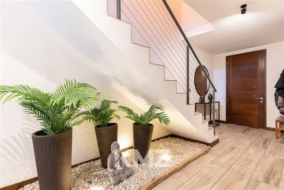 Departamento En Venta De 4 Dorm. En Lo Barnechea