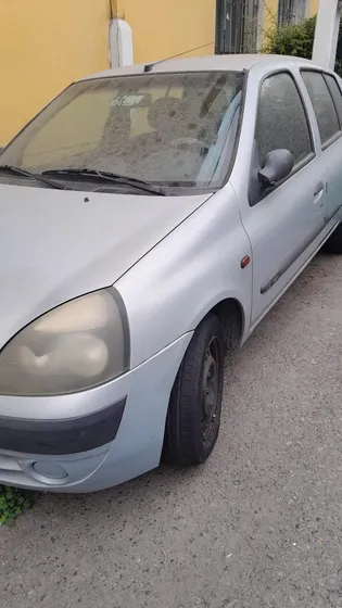 Renault Clio Sedan