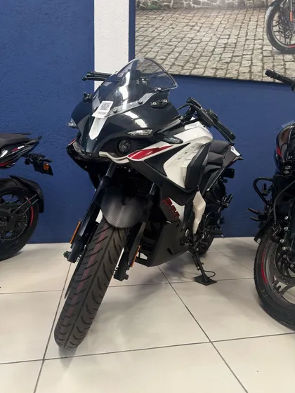 Bajaj Rs200 2025