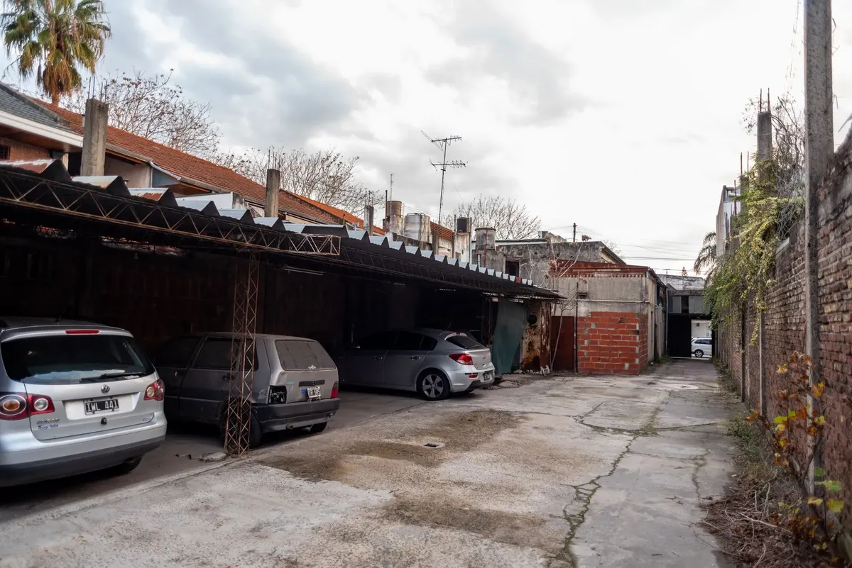 Commercial Lot for Sale in Quilmes West – Ready for Construction