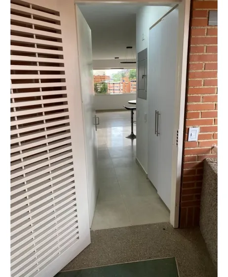 Se Vende/alquila Apartamento 70m2 2h/2b/2p Colinas De Bello Monte 2408