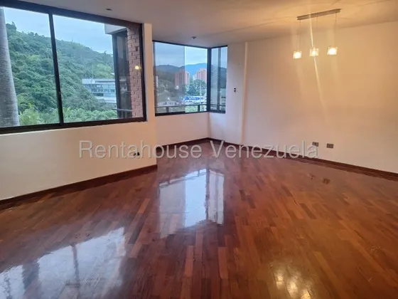 Apartamento Las Esmeraldas # 25-23533 Mn Caracas - Baruta 