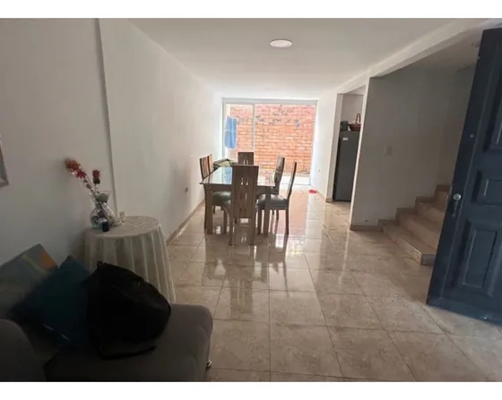 Casa De Dos Pisos En Venta Barrio Las Américas Palmira Valle Colombia