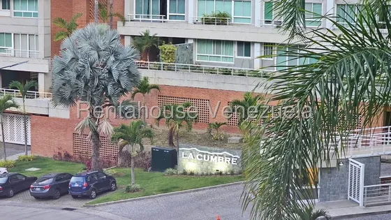 Cv Apartamento En Venta En Altamira Yf 26-20207