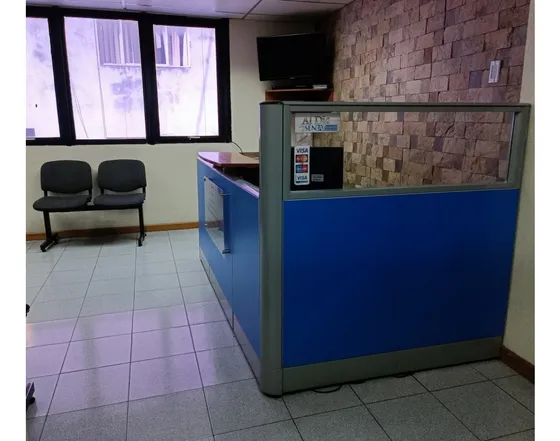 Vendo Consultorio/oficina 194m2 San Bernardino 6855 