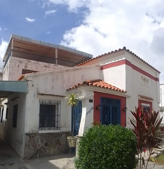 Casas Comerciales Y Residenciales En El Paraíso La Fuente 