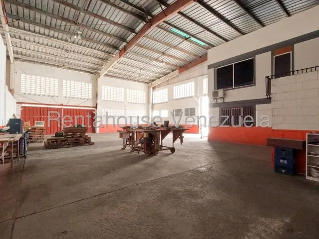 Galpon En Alquiler Zona Industrial I Calle 19 Esquina Carrera 3, Codigo 2 5 1 6 2 1 0, Mildr,  En Perfectas Condiciones Para Desarrollar Cualquier Tipo De Emprendimiento, Cuenta Con 2 Niveles 